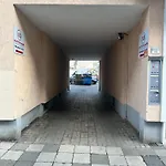Akram Vii - Ruhepunkt Am Puls Der Stadt